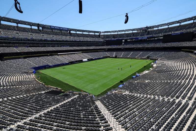Image from: William Saliba criticizes World Cup final venue pitch and reveals ‘unusual’ studs request