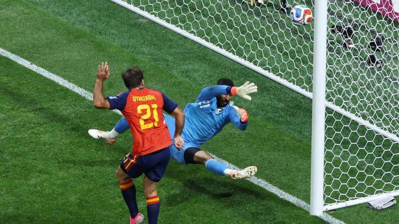 Image from: Yamal scores first World Cup goal as Spain bounce back with thumping win over Saudi Arabia