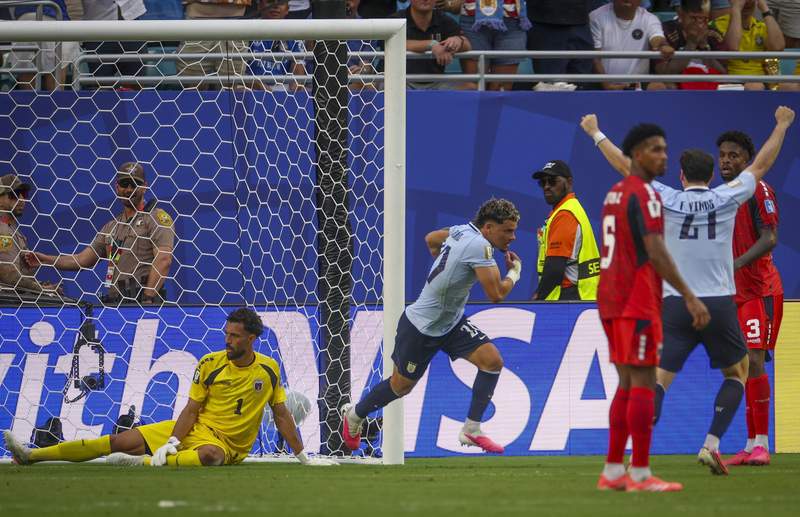 Image from: Cape Verde score maiden World Cup goal as they hold Uruguay to draw