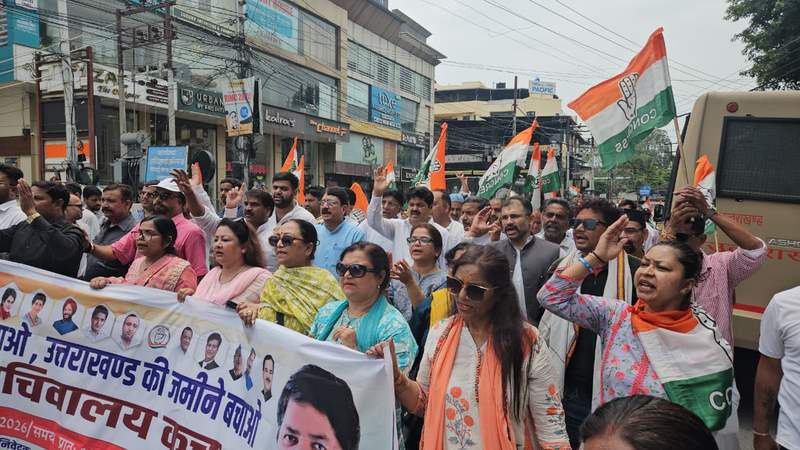 Image from: Uttarakhand Congress protests over alleged land scams; Godiyal raises concerns over George Everest and 'Land Bank' projects