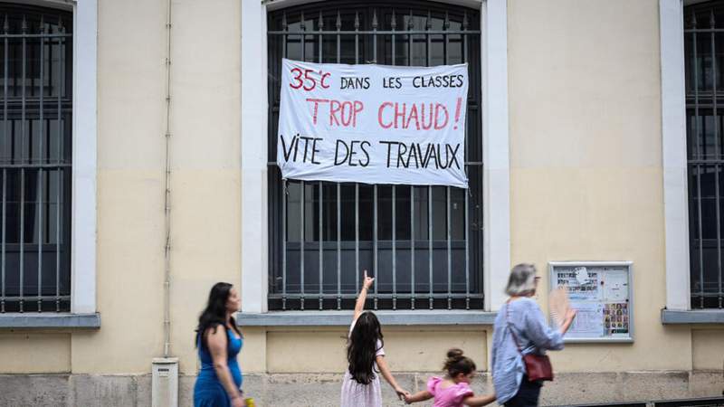 Image from: Two children found dead in car as half of France bakes under highest heat warning