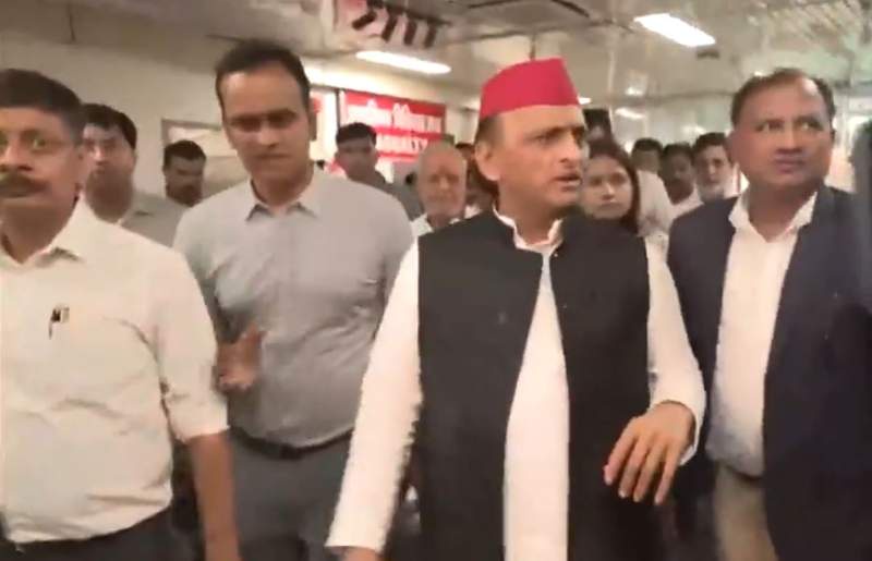 Image from: Akhilesh Yadav demands Rs 1 crore compensation for victims' families in Lucknow fire incident