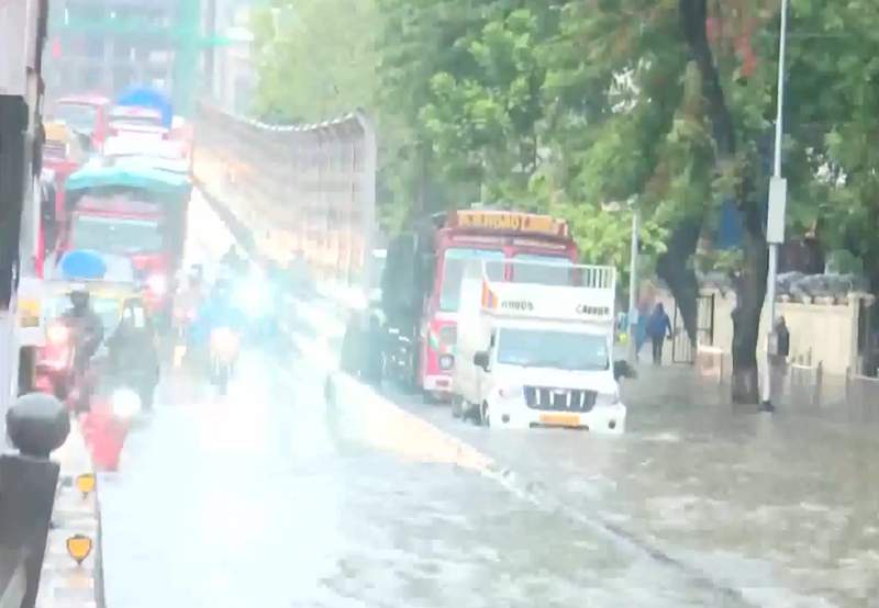 Image from: Mumbai rains trigger severe waterlogging; Andheri subway shut, BMC issues safety warning