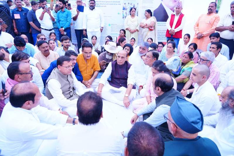 Image from: Rajnath Singh, CM Dhami pay tributes to Padma Shri awardee Jaspal Rana on his Tehravin in Dehradun