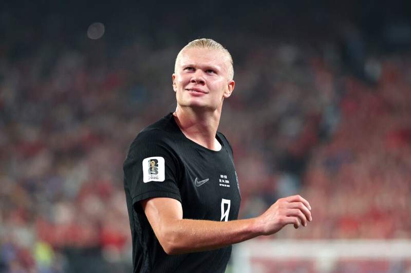Image from: Soccer star Erling Haaland shares what gave him goosebumps while at NHL game with Americans