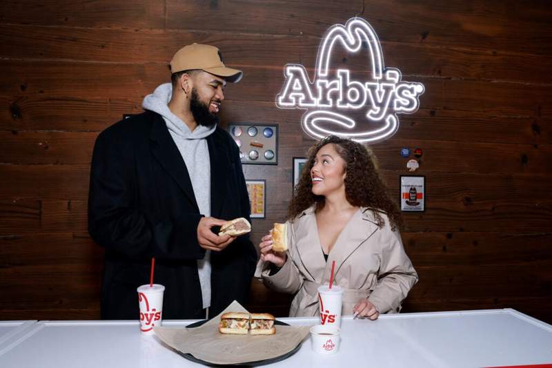 Image from: Jordyn Woods ‘lucky bag’ set to go on display in historic New York museum after Knicks NBA title