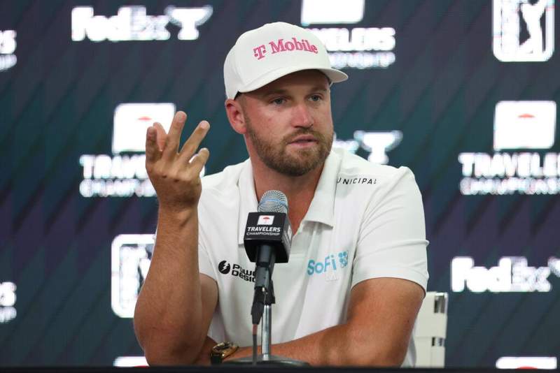 Image from: Wyndham Clark says how he really feels about golf fans not liking him