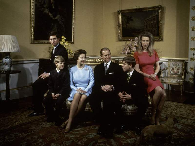 Image from: Buckingham Palace unlikely to ever be lived in again