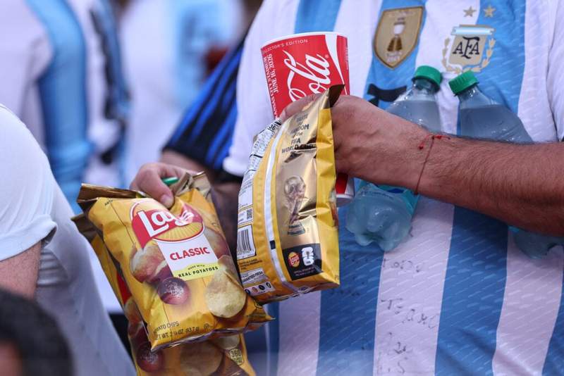 Image from: ‘Even by US standards that is horrid’ say World Cup fans as price of stadium snack goes viral