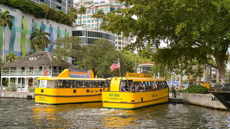 Image from: In the US, this lively city in Florida is known as the ‘Venice of America’ (it even has gondola rides!)