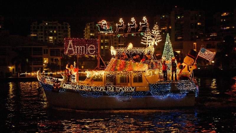 Image from: In the US, this lively city in Florida is known as the ‘Venice of America’ (it even has gondola rides!)