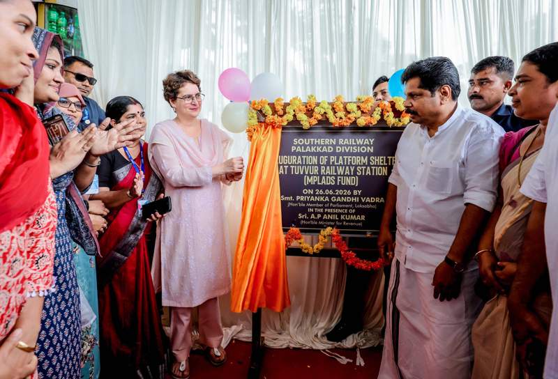 Image from: "Will be able to do lot of work": Congress MP Priyanka Gandhi inaugurates railway platform shelter; flags off RRT vehicle in Keralam