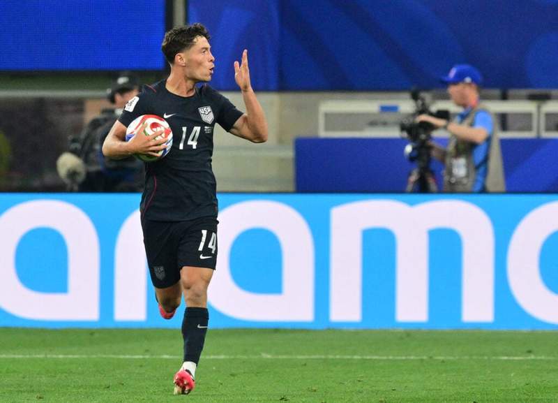 Image from: Sebastian Berhalter breaks USMNT World Cup record as Bosnia and Herzegovina await in round of 32