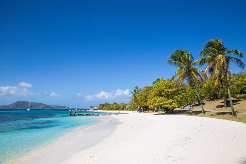 Image from: In the Grenadines, these are the most beautiful beaches you’ll want to visit immediately (with turquoise water and sun-soaked sand)