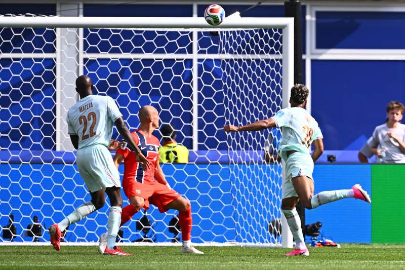 Image from: Dembélé treble as France beat Norway to top spot, Senegal hopeful