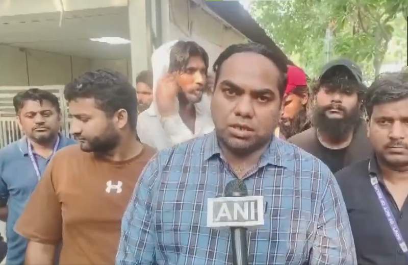Image from: "Poisoned by gas inside tank, one after another collapsed, no equipment provided": Brother of deceased narrates Mundka factory tragedy