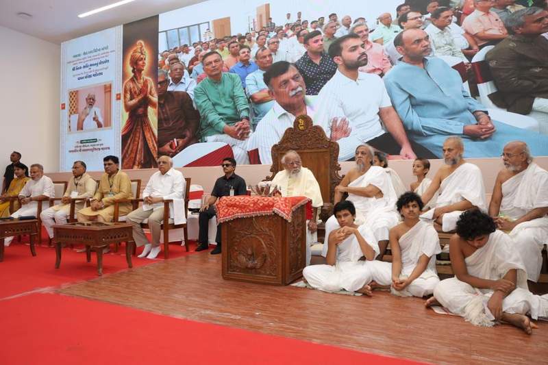 Image from: "Spirituality, modernity together can pave way for public welfare," says Gujarat CM Bhupendra Patel
