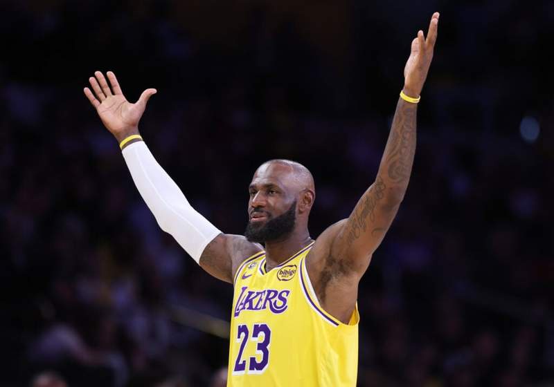 Image from: Lakers will postpone LeBron James free agency pursuit until major roster concern is addressed