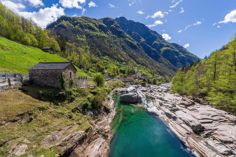 Image from: In Switzerland, these are the 5 most beautiful rivers for a summer swim (these spots are a must on your next visit!)