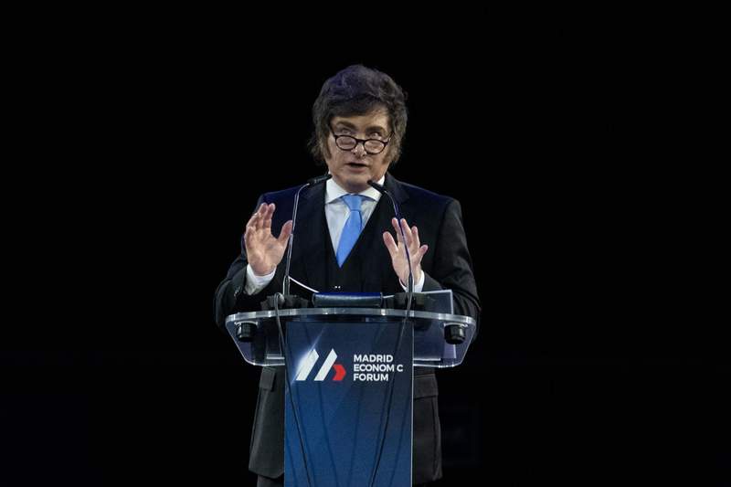 Image from: Argentinian Cabinet chief resigns amid corruption allegations