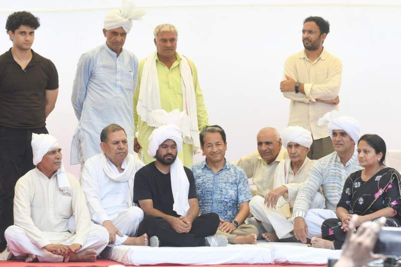 Image from: Adding voice to protest: Wangchuk joins CJP-led protest, begins hunger strike