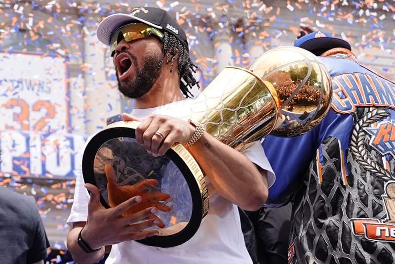 Image from: New York government announce giveaway of rare Knicks collectible from NBA Championship parade