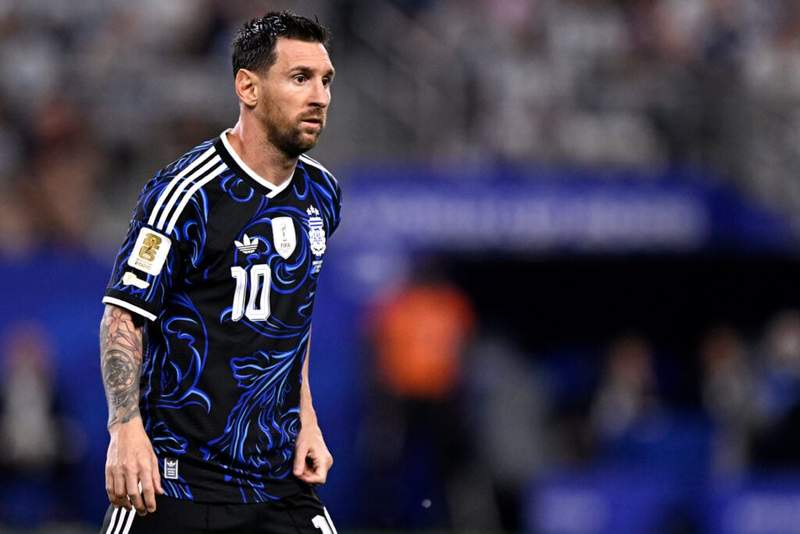 Image from: Lionel Messi and Cristiano Ronaldo knockout stage tickets cost more than two World Cup host nations