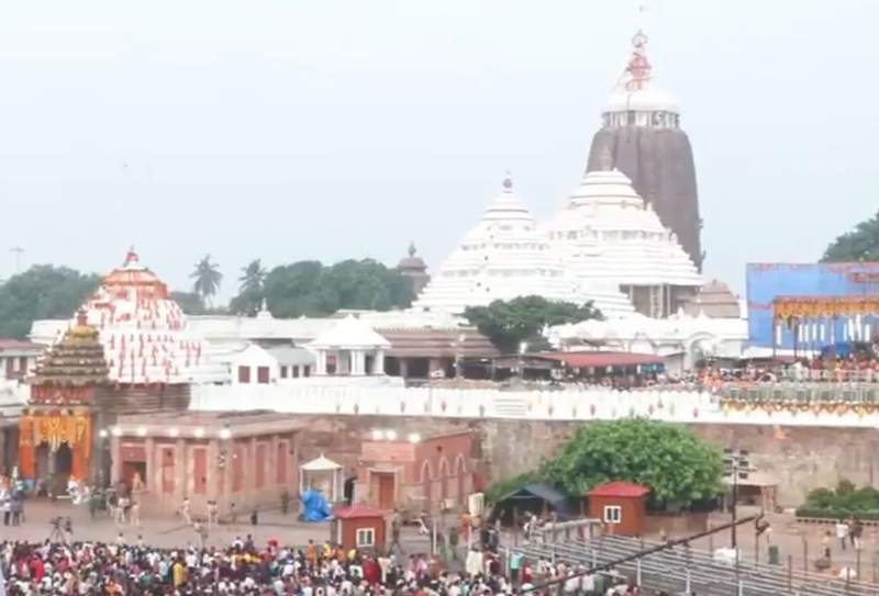 Image from: Odisha: Union Minister Dharmendra Pradhan joins thousands of devotees for sacred 'Snana Yatra' in Puri