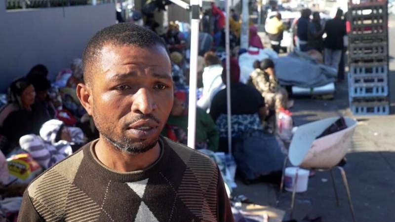 Image from: Thousands of foreign nationals leave South Africa ahead of June 30 'deadline'