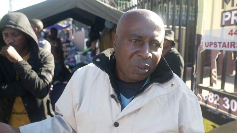 Image from: Thousands of foreign nationals leave South Africa ahead of June 30 'deadline'