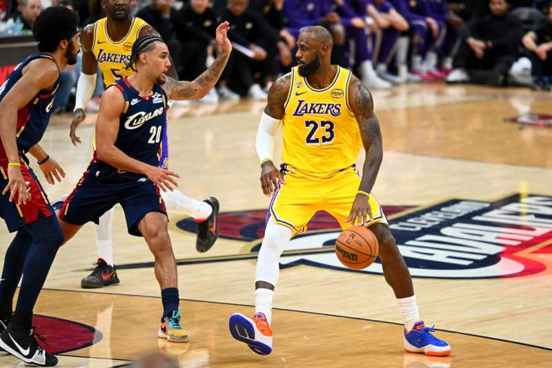 Image from: LeBron James hasn’t spoken with Lakers before free agency amid franchise’s stance on re-signing him