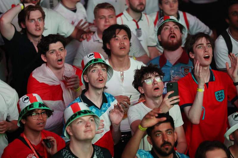 Image from: Keir Starmer set to deny England fans day off for key World Cup clash despite potential 1am kick-off