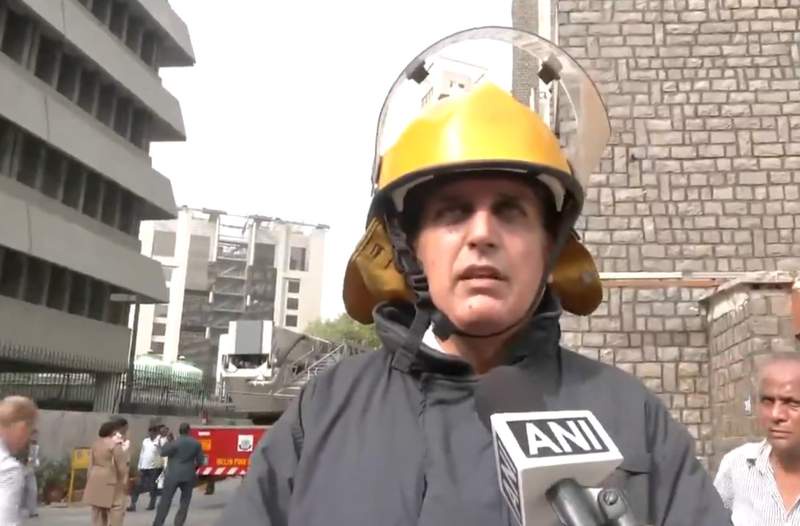 Image from: Delhi: Fire breaks out in Parikrama restaurant on Barakhamba Road