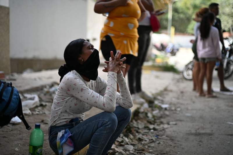 Image from: Venezuela quake death toll rises above 1,900 with 10,000 still missing