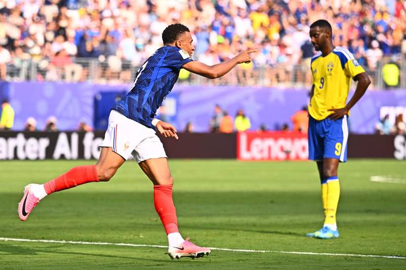 Image from: Mbappé scores brace as France overpower Sweden to reach last 16