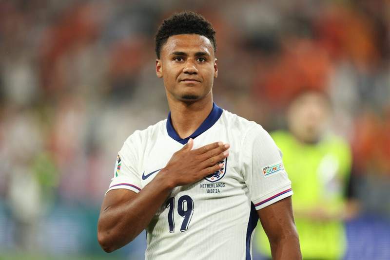 Image from: England World Cup star Ollie Watkins reveals what Patrick Mahomes is really like after meeting Chiefs QB