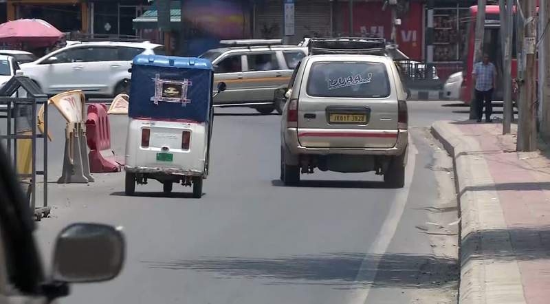 Image from: J-K: Heat wave continues across Kashmir valley, prolonged dry spell raises concerns