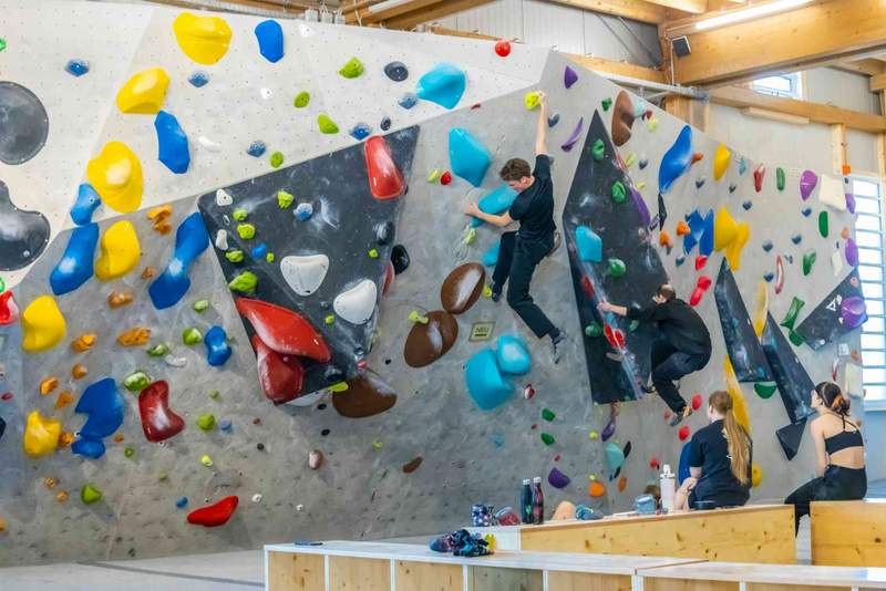 Image from: From falling to flow: why you should take up bouldering as a hobby for reasons beyond exercise