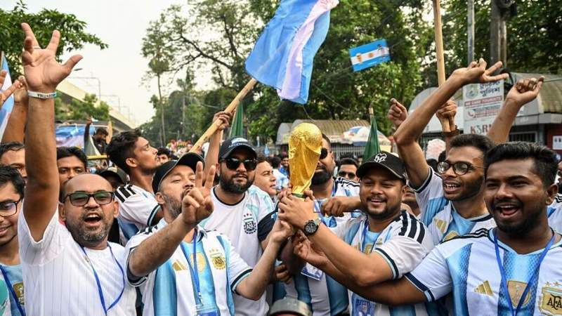 Image from: World Cup fever triggers Islamic flag dispute in football-crazy Bangladesh