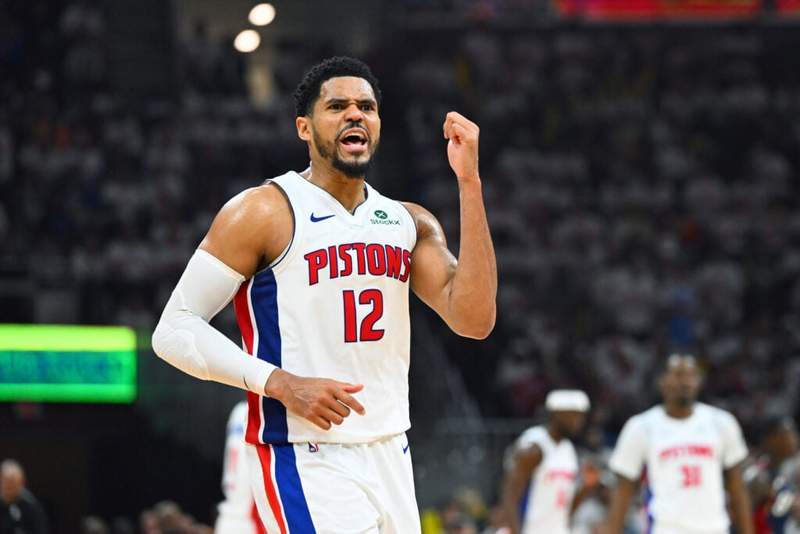 Image from: Tobias Harris surpasses Kobe Bryant in NBA career earnings with latest $31 million contract