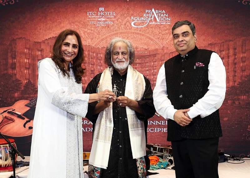 Image from: ITC Hotels presents evening with Grammy award winning maestro Pandit Vishwa Mohan Bhatt in collaboration with Prabha Khaitan Foundation