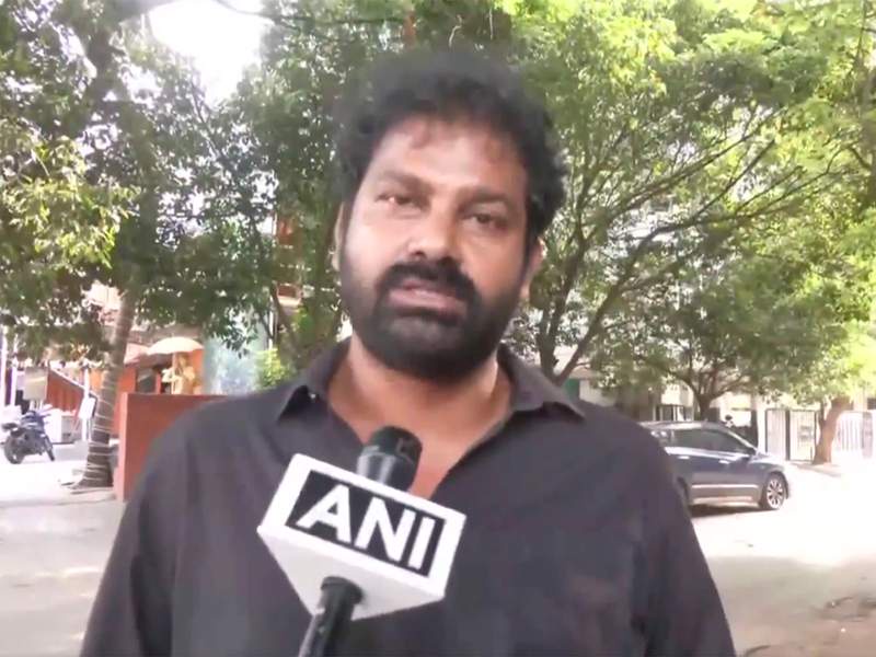 Image from: Andhra CM orders search and rescue operation as 7 fishermen from Visakhapatnam go missing after venturing into sea amid rough weather