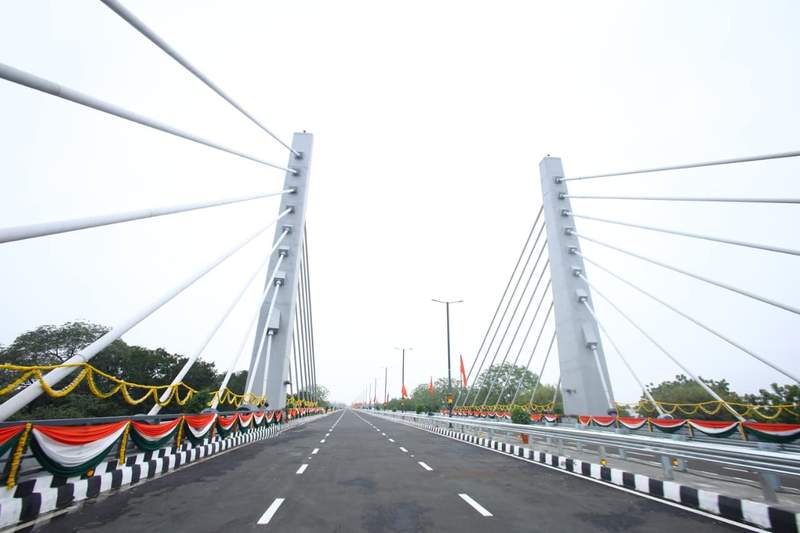 Image from: Gujarat CM Patel inaugurates Rs 175 Cr cable-stayed flyover on Gandhinagar-Ahmedabad road