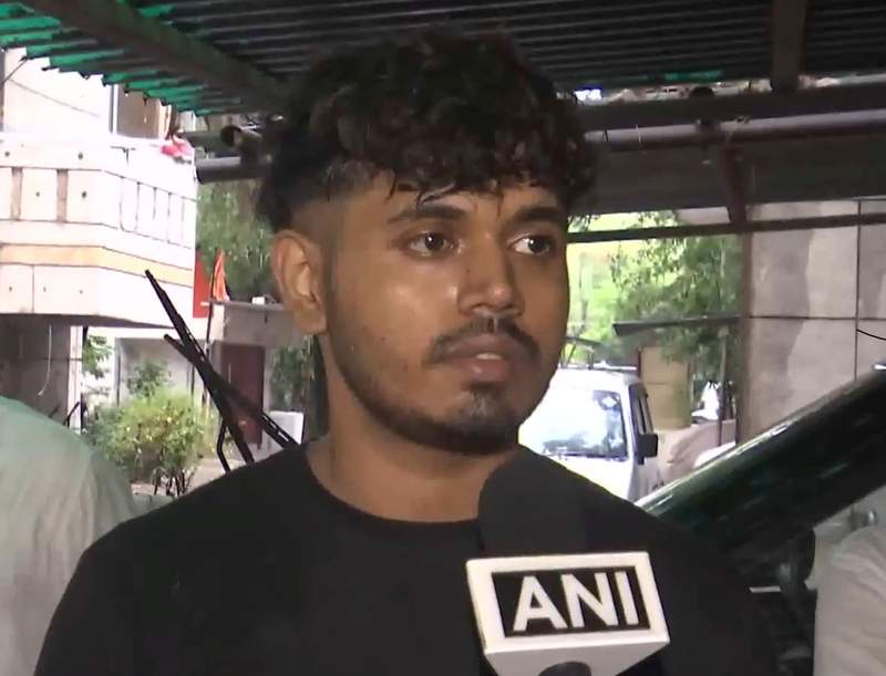 Image from: Delhi: Woman dies after falling from residential complex in Lodhi colony, family alleges "husband tortured" victim