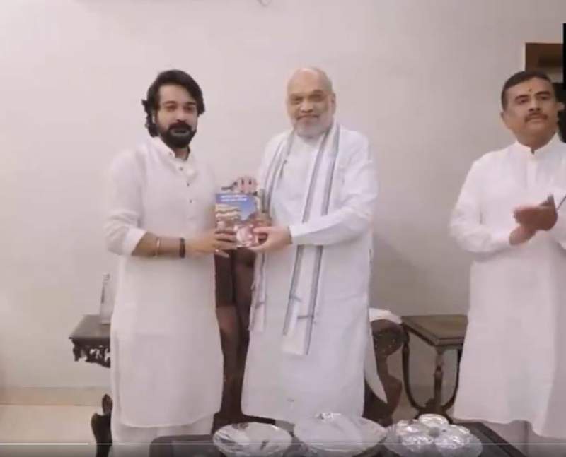 Image from: WB: Amit Shah meets actor Prosenjit Chatterjee, highlights achievements of Modi govt in last 12 years