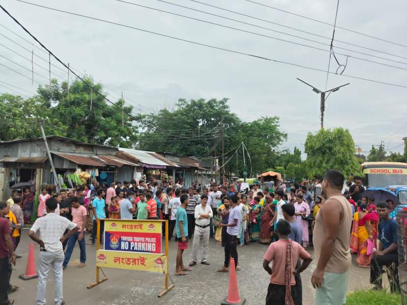 Image from: Tripura: Power outage crisis sparks massive protest in Teliamura, NH blocked