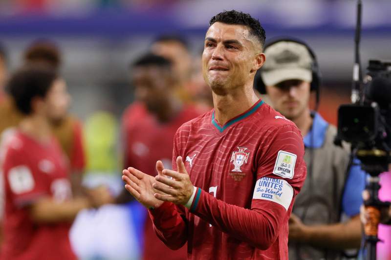 Image from: Roberto Martinez says ‘thanks’ to Cristiano Ronaldo after Portugal dumped out of the World Cup