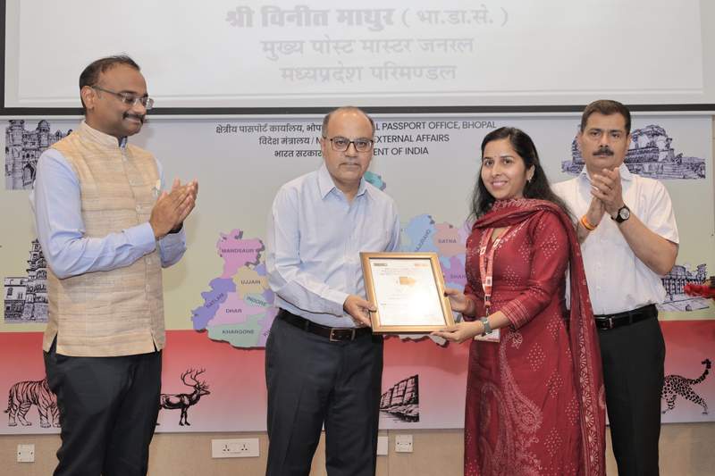 Image from: Bhopal Passport Office holds training programme for postal staff to strengthen passport services at POPSKs