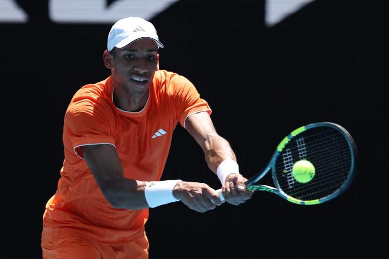 Image from: Felix Auger-Aliassime hands Jack Draper an early Barcelona Open bounce