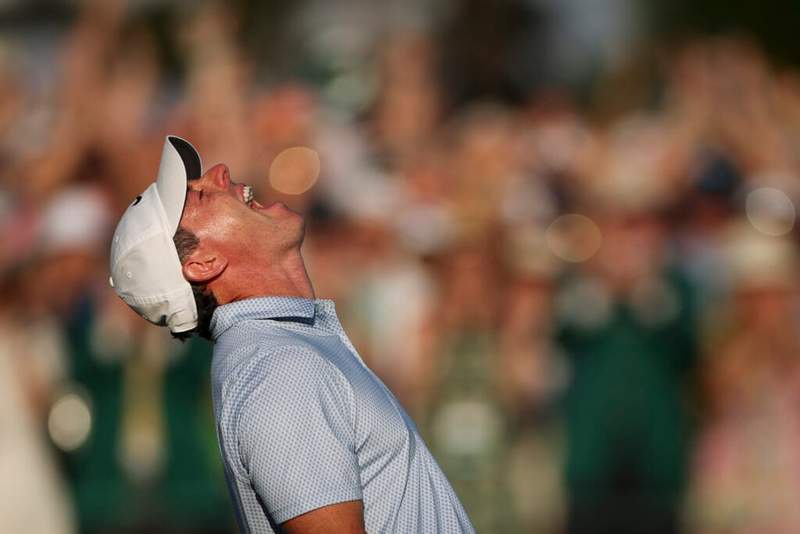 Image from: Phil Mickelson reacts as Rory McIlroy wins The Masters for the second time